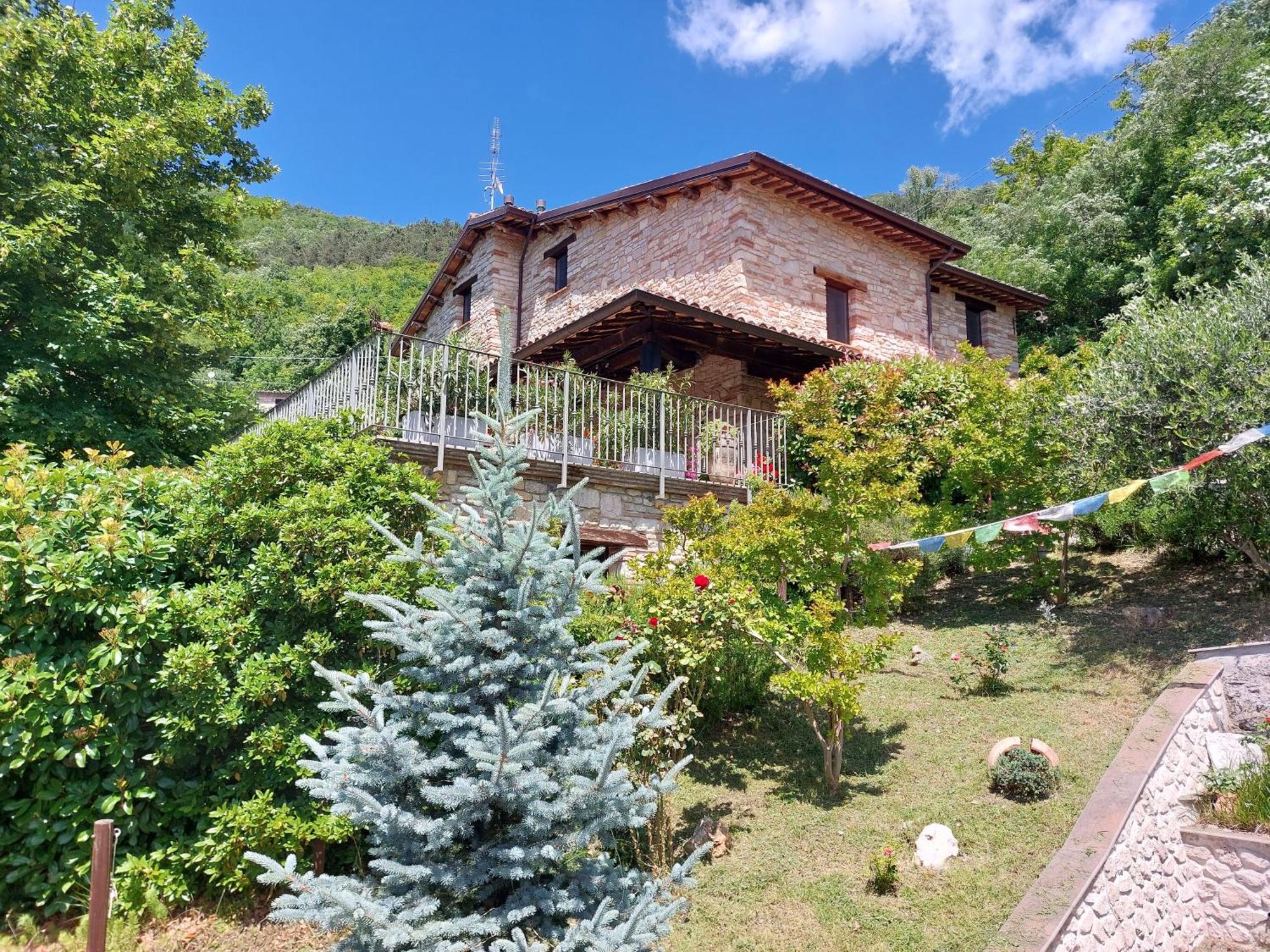 B&B Fonte Fresca Fabriano Exterior photo